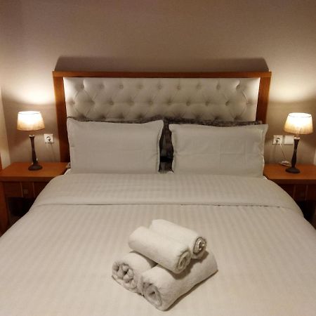Cozy Apartment In The Heart Of Tesalonika Bagian luar foto