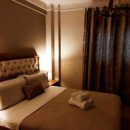 Cozy Apartment In The Heart Of Tesalonika Bagian luar foto
