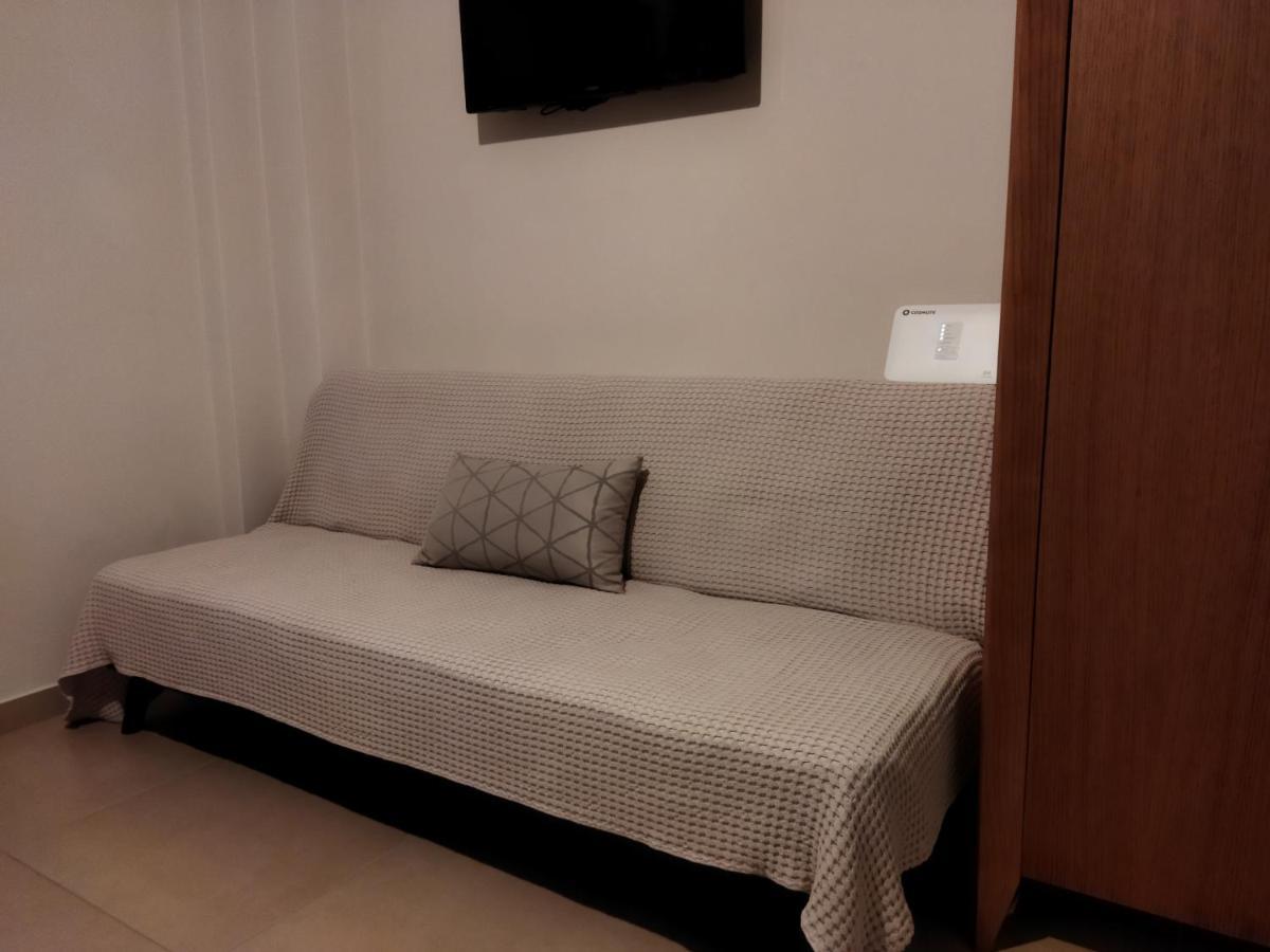 Cozy Apartment In The Heart Of Tesalonika Bagian luar foto