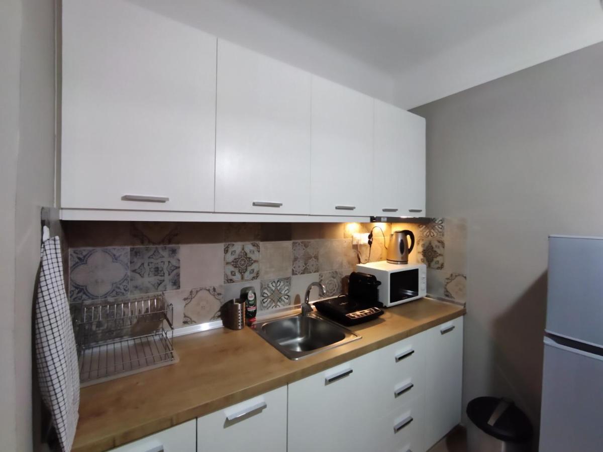Cozy Apartment In The Heart Of Tesalonika Bagian luar foto