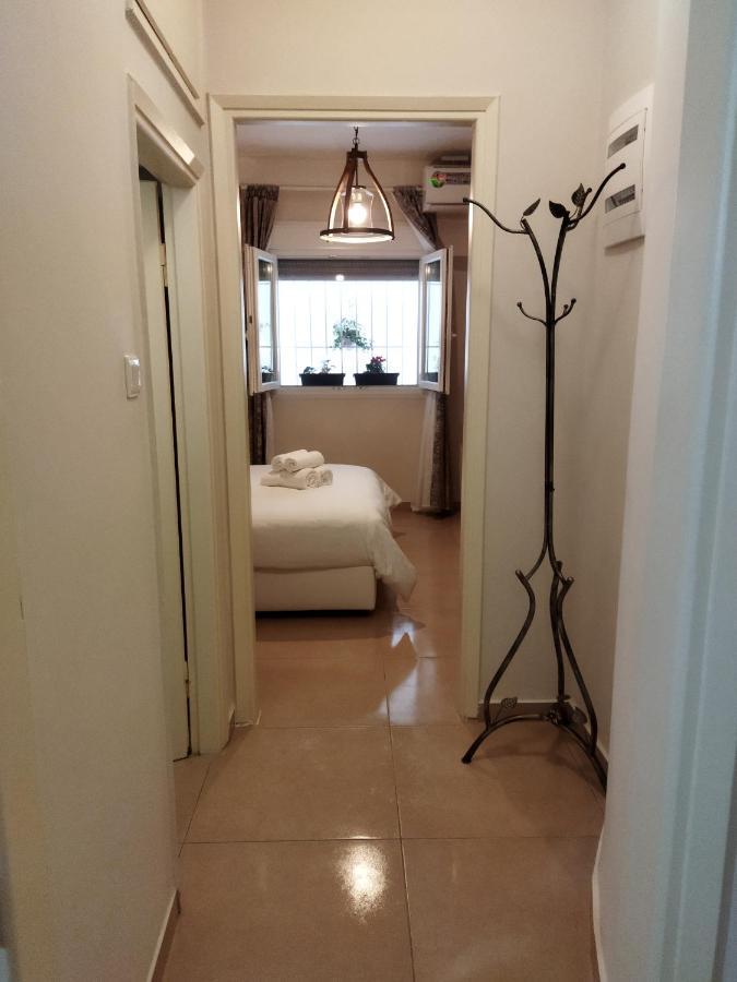 Cozy Apartment In The Heart Of Tesalonika Bagian luar foto